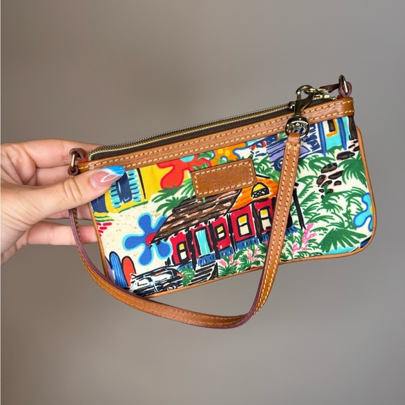 DOONEY & BOURKE "Sandbar" Tropical Vacation Club Purse Wristlet. - Picture 1 of 7